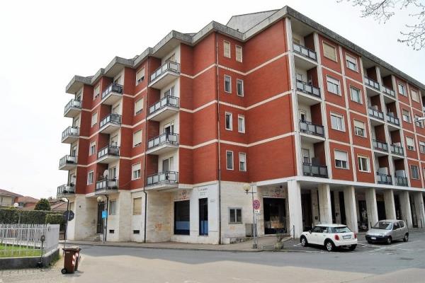 AFFITTO Negozio Romano Canavese