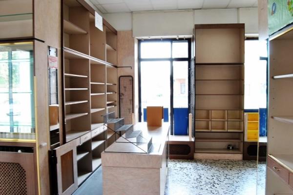 AFFITTO Negozio Romano Canavese