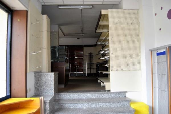 AFFITTO Negozio Romano Canavese