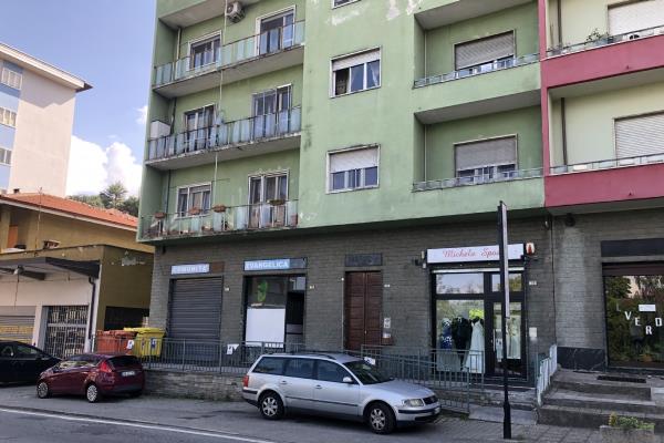 VENDITA Negozio Ivrea