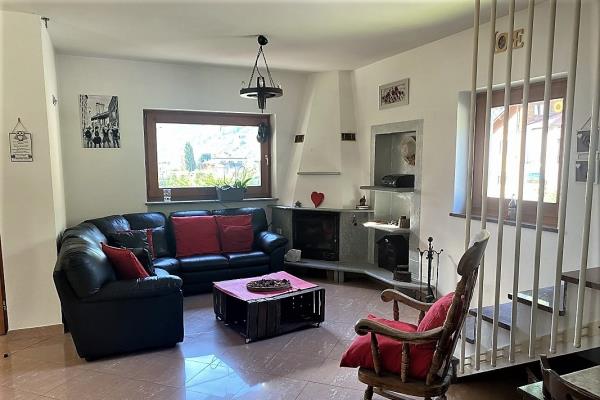 VENDITA Casa indipendente Pont-Saint-Martin