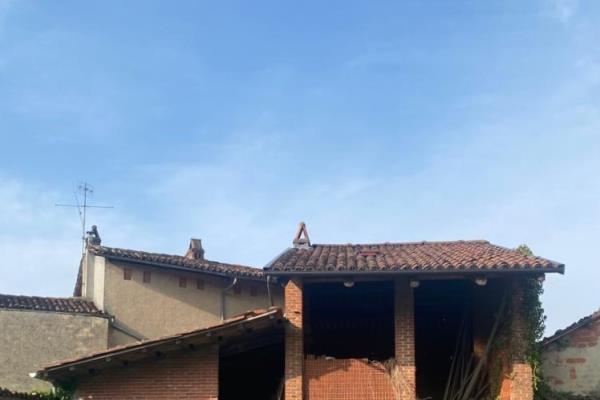 VENDITA Casa indipendente Caravino