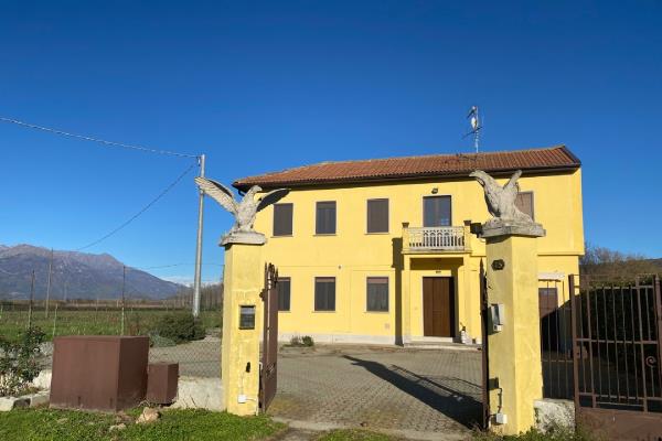 VENDITA Casa indipendente Albiano d'Ivrea