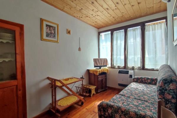 VENDITA Casa semi-indipendente Andrate