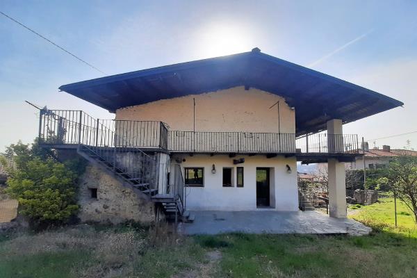 VENDITA Appartamento con giardino Lessolo