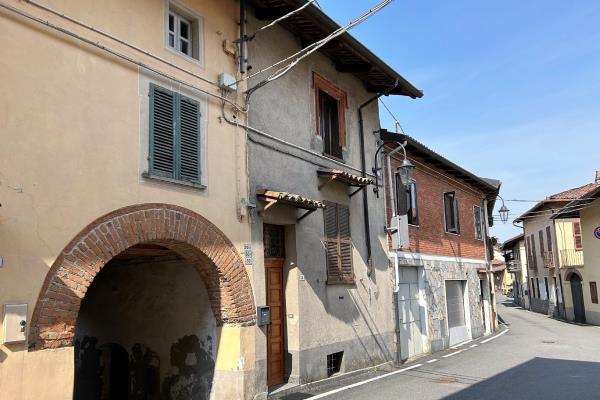 VENDITA Casa semi-indipendente Magnano