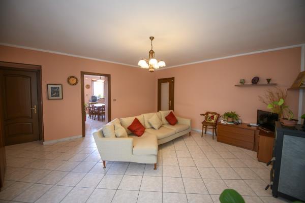 VENDITA Casa semi-indipendente Samone