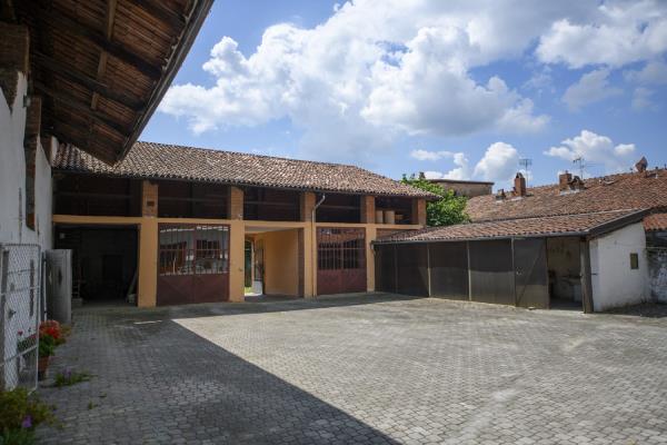 VENDITA Casa semi-indipendente Samone