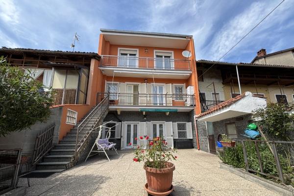 VENDITA Casa semi-indipendente Strambino
