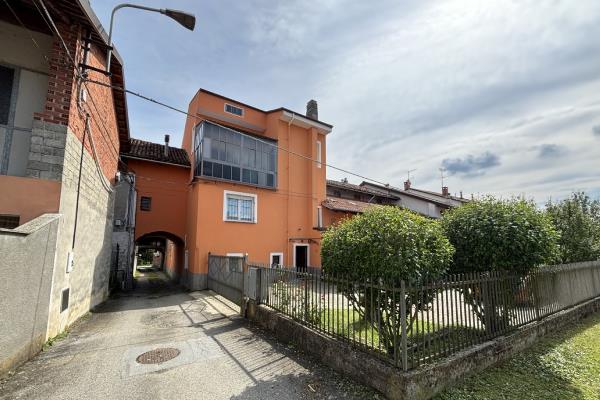 VENDITA Casa semi-indipendente Strambino