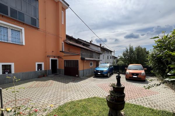 VENDITA Casa semi-indipendente Strambino