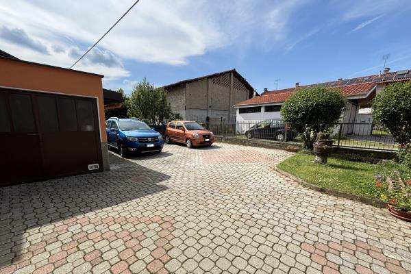 VENDITA Casa semi-indipendente Strambino