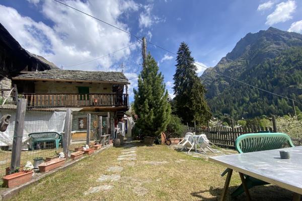 VENDITA Appartamento con giardino Gressoney-Saint-Jean