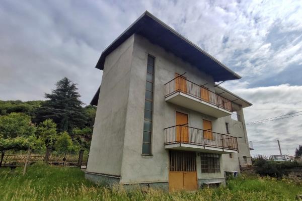 VENDITA Casa semi-indipendente Val di Chy