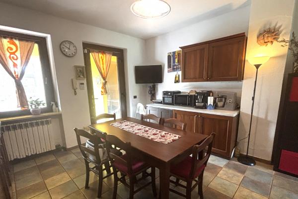 VENDITA Casa semi-indipendente Strambino
