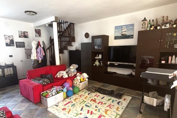 VENDITA Casa semi-indipendente Strambino