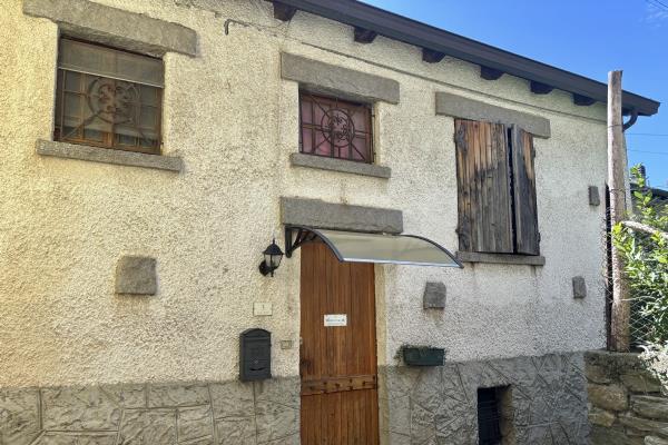 VENDITA Casa semi-indipendente Andrate