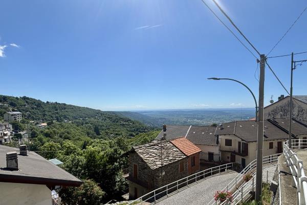 VENDITA Casa semi-indipendente Andrate