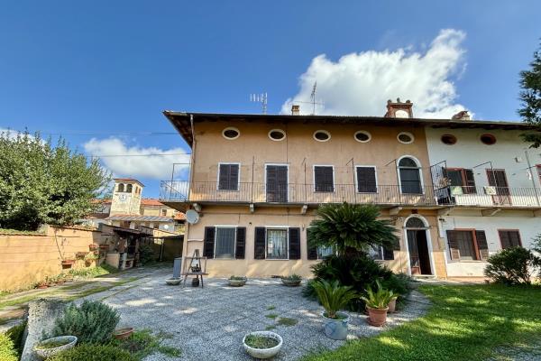 VENDITA appartamento con giardino Viverone (BI)