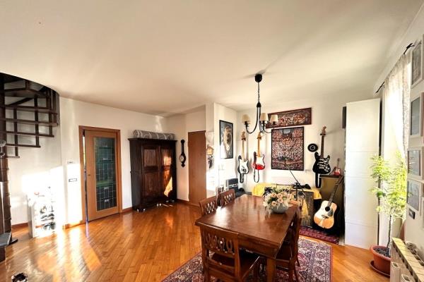 VENDITA Appartamento su due livelli Ivrea