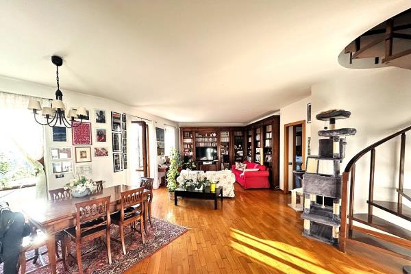 VENDITA Appartamento su due livelli Ivrea