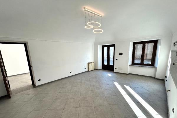 VENDITA Casa semi-indipendente Azeglio