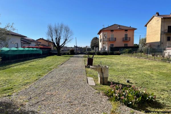 VENDITA Bifamiliare Samone