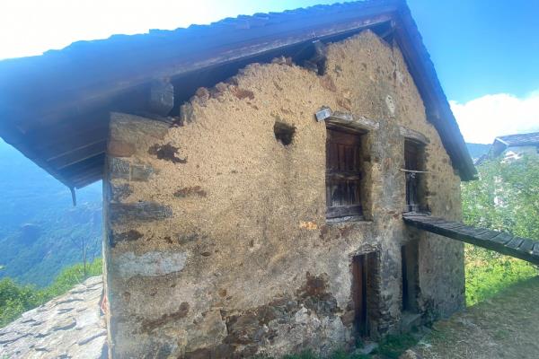 VENDITA Rustico o Casale Perloz
