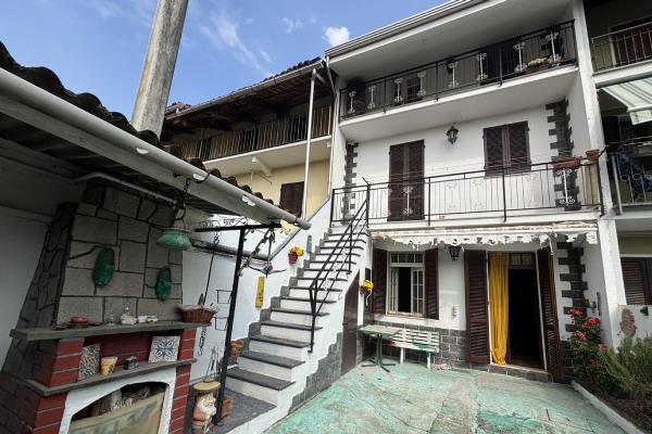 VENDITA Casa semi-indipendente Strambino