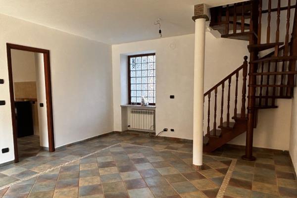 VENDITA Casa semi-indipendente Strambino